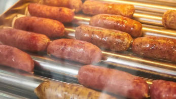 三全等強勢布局，鹵腸市場持續(xù)升溫，“佐餐香腸”打開了哪些新場景機會？